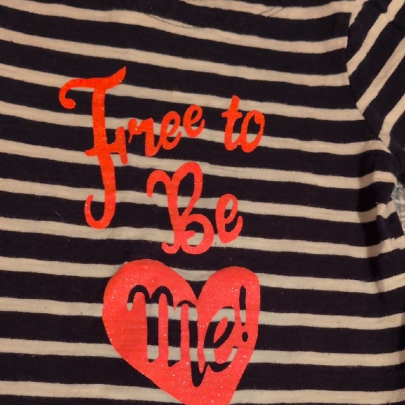 OshKosh B'gosh Striped and Polka Dot Outfit With Coral Accents - Picture 4 of 10